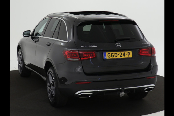 Mercedes-Benz GLC 300 e AMG Plug-In Hybride | Trekhaak | Panoramadak | Sfeerverlichting | LED | EASY-PACK Achterklep | Inclusief 24 maanden Mercedes-Benz Certified garantie voor Europa.