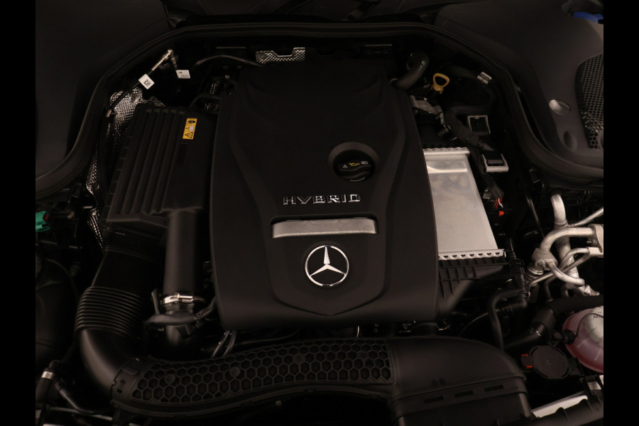 Mercedes-Benz E-Klasse Estate 300 e Plug-In Hybride | Achteruitrijcamera| Panoramadak | Sfeerverlichting |Smartphone integratie | EASY PACK achterklep | inclusief 24 maanden MB Certified garantie voor Europa.