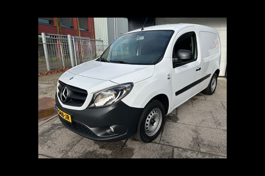 Mercedes-Benz Citan 109 CDI BlueEFFICIENCY Business Ambition AIRCO I NAVI I MULTI MEDIA I ZIJSCHUIFDEUR 1e EIGENAAR I COMPLETE ONDERHOUDSHISTORIE