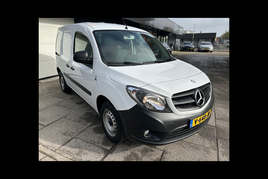 Mercedes-Benz Citan 109 CDI BlueEFFICIENCY Business Ambition AIRCO I NAVI I MULTI MEDIA I ZIJSCHUIFDEUR 1e EIGENAAR I COMPLETE ONDERHOUDSHISTORIE