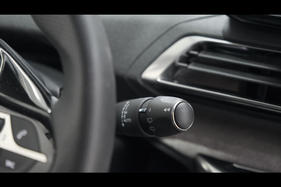 Peugeot 3008 PureTech 130 EAT8 GT | Camera | Adaptieve Cruise Control | Elektrische Kofferklep | Stoelverwarming | Apple Carplay