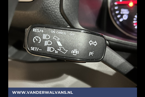 Volkswagen Crafter 2.0 TDI 141pk L3H2 L2H1 Euro6 Airco | Apple Carplay | Cruisecontrol Android Auto, Parkeersensoren, Stoelverwarming, Bijrijdersbank, 3000kg trekvermogen