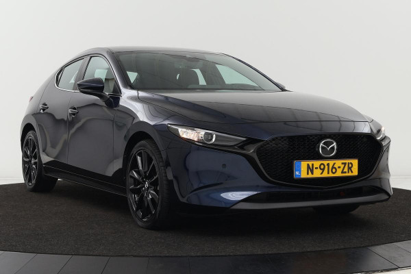 Mazda 3 2.0 e-SkyActiv-G Comfort | Carplay | Camera | Stoel & Stuurverwarming | Full LED | Head-up | Adaptive Cruise | Navigatie