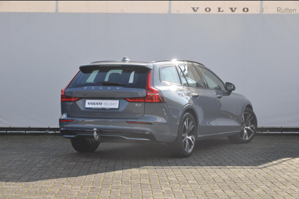 Volvo V60 B4 211PK Automaat Plus Dark Semi-elektrisch inklapbare trekhaak / Adaptive cruise control / Pilot assist / BLIS / Stoelverwarming voor en achter / Elektrische bedienbare stoelen voor met geheugen / Stuurverwarming / Parkeersensoren met camera / Elektrische achterklep / Keyless entry /