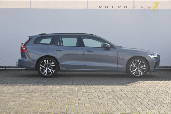 Volvo V60 B4 211PK Automaat Plus Dark Semi-elektrisch inklapbare trekhaak / Adaptive cruise control / Pilot assist / BLIS / Stoelverwarming voor en achter / Elektrische bedienbare stoelen voor met geheugen / Stuurverwarming / Parkeersensoren met camera / Elektrische achterklep / Keyless entry /