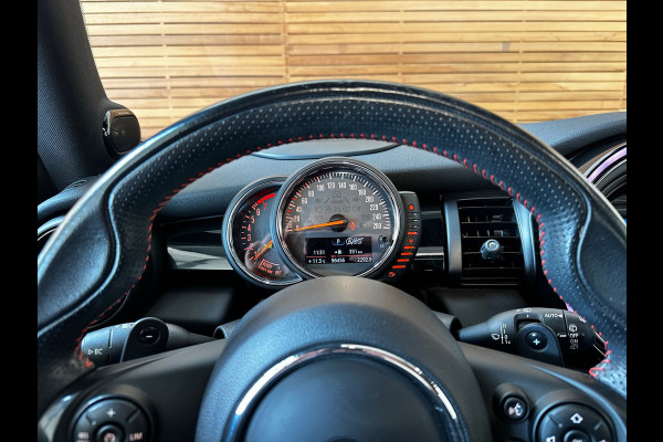 MINI Mini 2.0 Cooper S Chili JCW Serious Business | PANO | H&K | Head-Up | Ambient | PDC | Cruise | Full LED | Dealer onderhouden