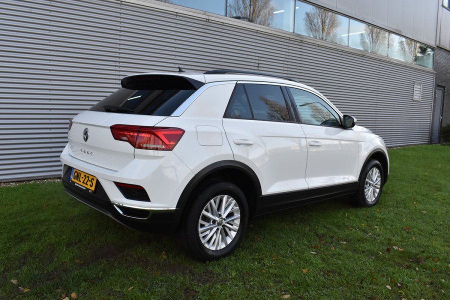 Volkswagen T-Roc 1.5 TSI Sport Business R Automaat Panoramadak El-achterklep Afmeembare achterklep