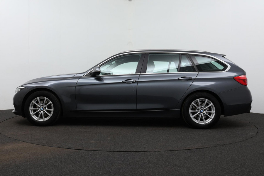 BMW 3 Serie Touring 318i Executive AANBIEDING (NL-auto, Goed OnderH, Trekhaak, Navi, Parkeersensoren, Cruise Con, Climate, Etc)