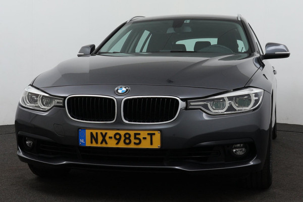 BMW 3 Serie Touring 318i Executive AANBIEDING (NL-auto, Goed OnderH, Trekhaak, Navi, Parkeersensoren, Cruise Con, Climate, Etc)