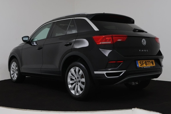 Volkswagen T-Roc 1.0 TSI Style (PANORAMADAK, STOELVERWARMING, PDC, LED, CARPLAY, 1e EIGENAAR, GOED ONDERHOUDEN)