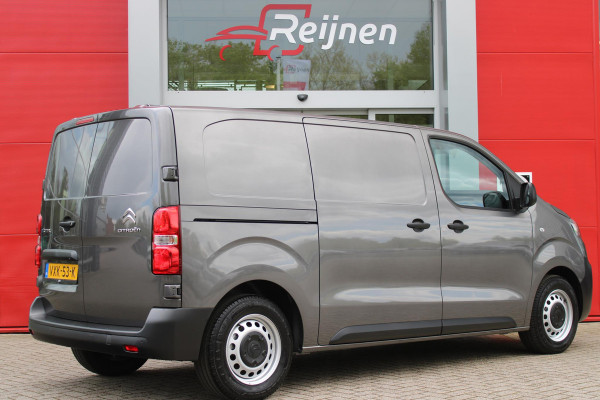 Citroën ë-Jumpy L2 136PK AUTOMAAT 75 kWh | NAVIGATIE 10" TOUCHSCREEN | ACHTERUITRIJ CAMERA | APPLE CARPLAY/ANDROID AUTO | PARKEERSENSOREN | CRUISE CONTROL | DAB+ RADIO | NIEUWE BUS! |