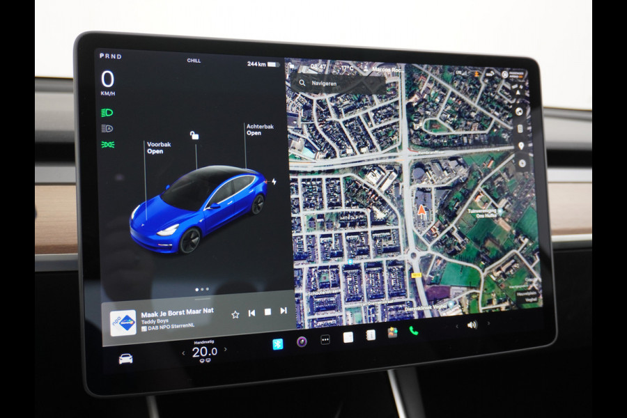 Tesla Model 3 SR+60kWh 325PK AutoPilot Premium-Luidsprekers Leer PanoDak Adaptive cruise 18" Camera's Elektr.-Stuur+Stoelen+Spiegels+Geheugen+ Ecc Navigatiesysteem full map LED-a+v Comfortstoel(en) ACC Dual-ECC DAB Voorverwarmen interieur via App Keyless via Telefoonsleutel One-Pedal-Drive Origin. NLse auto !