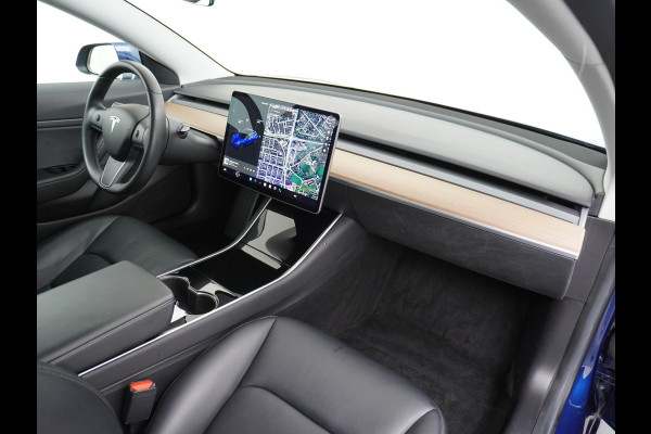 Tesla Model 3 SR+60kWh 325PK AutoPilot Premium-Luidsprekers Leer PanoDak Adaptive cruise 18" Camera's Elektr.-Stuur+Stoelen+Spiegels+Geheugen+ Ecc Navigatiesysteem full map LED-a+v Comfortstoel(en) ACC Dual-ECC DAB Voorverwarmen interieur via App Keyless via Telefoonsleutel One-Pedal-Drive Origin. NLse auto !