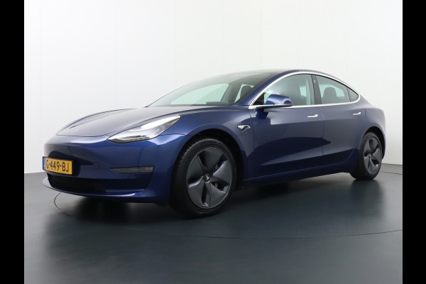 Tesla Model 3 SR+60kWh 325PK AutoPilot Premium-Luidsprekers Leer PanoDak Adaptive cruise 18" Camera's Elektr.-Stuur+Stoelen+Spiegels+Geheugen+ Ecc Navigatiesysteem full map LED-a+v Comfortstoel(en) ACC Dual-ECC DAB Voorverwarmen interieur via App Keyless via Telefoonsleutel One-Pedal-Drive Origin. NLse auto !