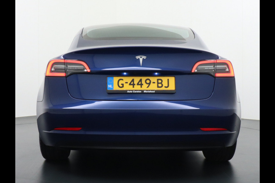 Tesla Model 3 SR+60kWh 325PK AutoPilot Premium-Luidsprekers Leer PanoDak Adaptive cruise 18" Camera's Elektr.-Stuur+Stoelen+Spiegels+Geheugen+ Ecc Navigatiesysteem full map LED-a+v Comfortstoel(en) ACC Dual-ECC DAB Voorverwarmen interieur via App Keyless via Telefoonsleutel One-Pedal-Drive Origin. NLse auto !