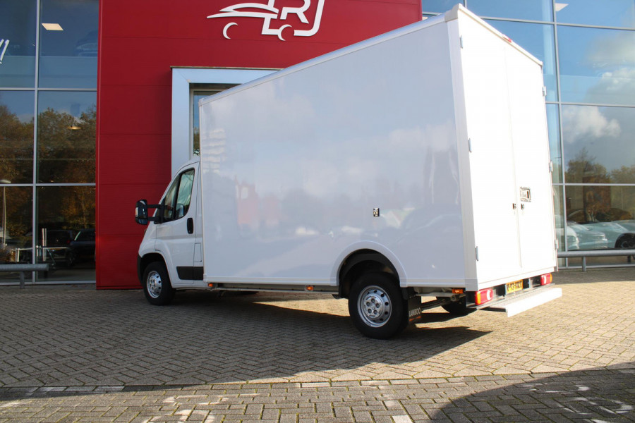 Peugeot Boxer 2.2 BlueHDi 165PK L3 3.5T | BAKWAGEN | IDEAAL ALS LOEMPIA KAR/SNACK WAGEN | NAVIGATIE | CLIMATE CONTROL | CRUISE CONTROL | DAB+ RADIO | GEVEERDE BESTUURDERSSTOEL | 3-ZITS | NIEUWE BUS! 2024 |