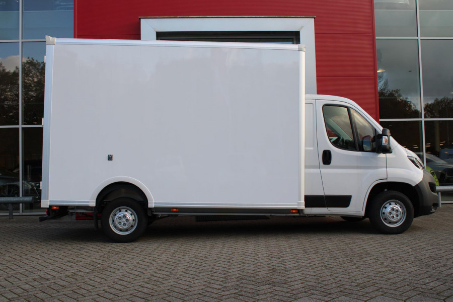 Peugeot Boxer 2.2 BlueHDi 165PK L3 3.5T | BAKWAGEN | IDEAAL ALS LOEMPIA KAR/SNACK WAGEN | NAVIGATIE | CLIMATE CONTROL | CRUISE CONTROL | DAB+ RADIO | GEVEERDE BESTUURDERSSTOEL | 3-ZITS | NIEUWE BUS! 2024 |