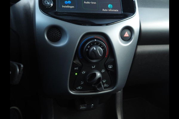 Toyota Aygo 1.0 VVT-i x-play / Automaat / CarPlay / Camera / DAB