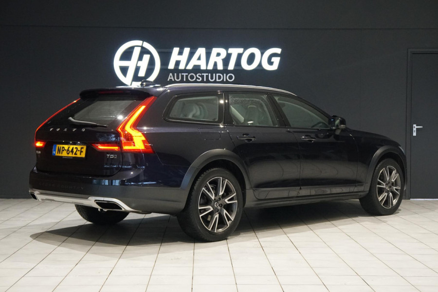 Volvo V90 Cross Country 2.0 T5 Pro 254PK + PANORAMA / TREKHAAK /