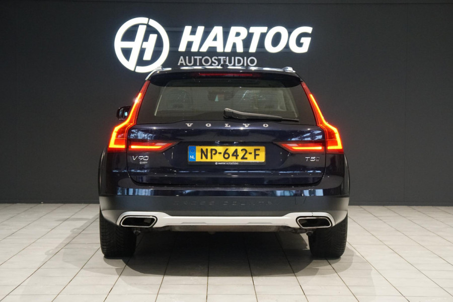 Volvo V90 Cross Country 2.0 T5 Pro 254PK + PANORAMA / TREKHAAK /