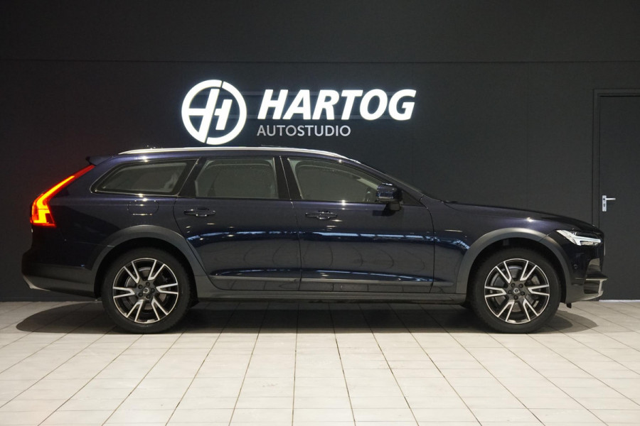 Volvo V90 Cross Country 2.0 T5 Pro 254PK + PANORAMA / TREKHAAK /