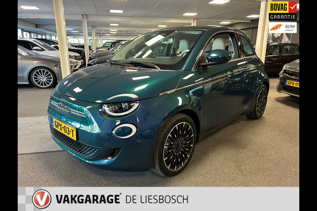 Fiat 500 La Prima 42 kWh/119pk/ Pano-dak / Leder / Camera / Navigatie