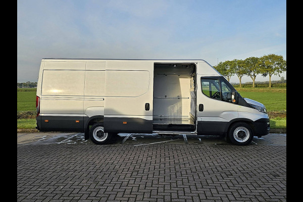 Iveco Daily 35S18V 3.0 AC AUTOMAAT 3.0 LTR TREKHAAK 3500 KG EURO6