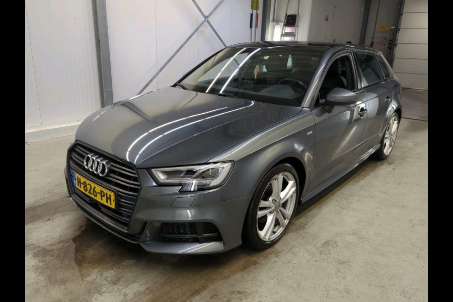 Audi A3 Sportback 35 TFSI 3x S-Line Black Edition Pano NAP