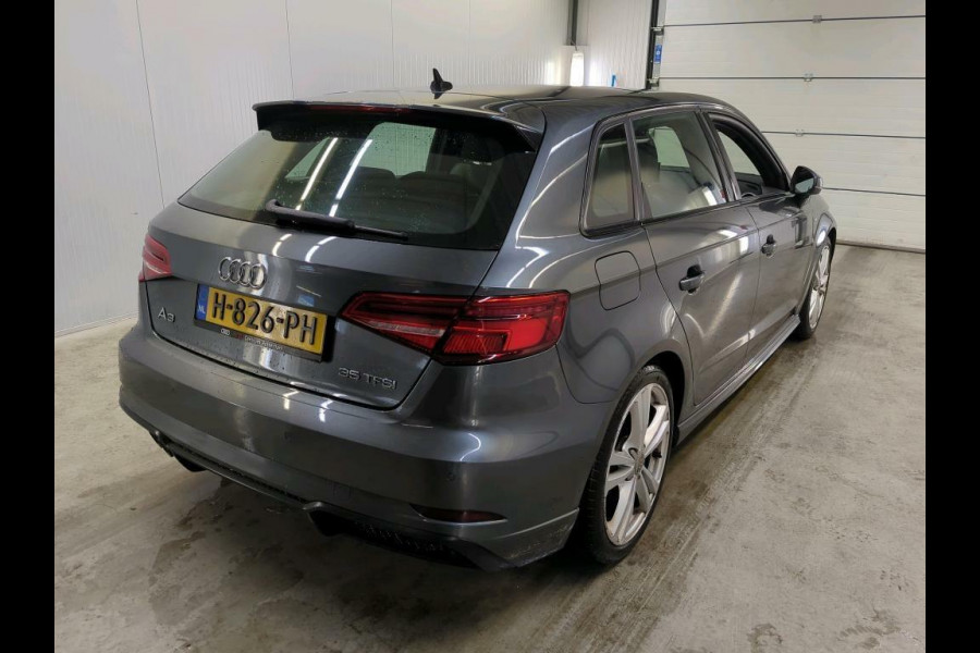 Audi A3 Sportback 35 TFSI 3x S-Line Black Edition Pano NAP