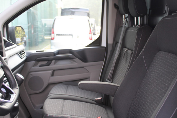 Ford Transit Custom 320 2.0 TDCI L2H1 Trend 150pk - Adaptive Cruise - Navigatie - Blind Spot - LED koplampen - Stoelverwarming - Rijklaar