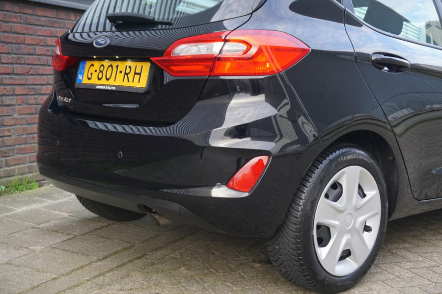 Ford Fiesta 1.1 86PK Parkeersensoren-Navigatie- Cruisecontrol-AppleCarPlay.