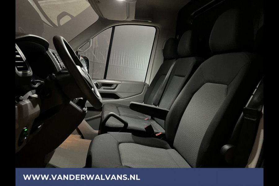 Volkswagen Crafter 2.0 TDI 141pk L3H2 L2H1 Euro6 Airco | Apple Carplay | Cruisecontrol Android Auto, Parkeersensoren, Stoelverwarming, Bijrijdersbank, 3000kg trekvermogen