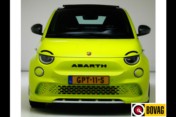 Abarth 500C Cabrio Scorpionissima 42 kWh 155 PK | € 2000,- Subsidie mogelijk! JBL, Camera, Stoelverwarming, PDC, 18" LMV, Navigatie. Sportstoelen