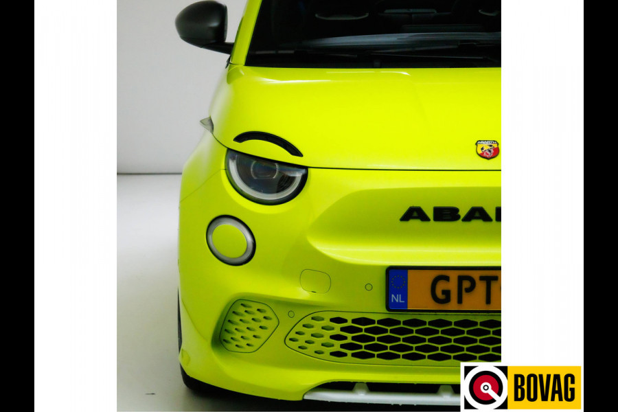 Abarth 500C Cabrio Scorpionissima 42 kWh 155 PK | € 2000,- Subsidie mogelijk! JBL, Camera, Stoelverwarming, PDC, 18" LMV, Navigatie. Sportstoelen