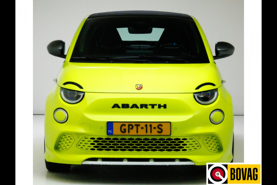 Abarth 500C Cabrio Scorpionissima 42 kWh 155 PK | € 2000,- Subsidie mogelijk! JBL, Camera, Stoelverwarming, PDC, 18" LMV, Navigatie. Sportstoelen