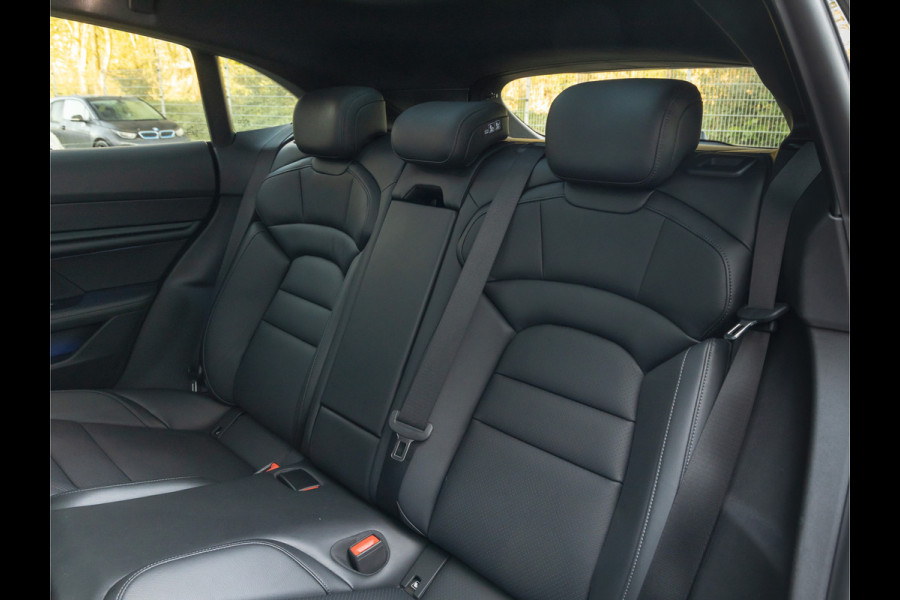 Porsche Taycan Sport Turismo - Sport Chrono - Pano - ACC - 14-voudige stoelen - Uitgebreid Leder - 79 kWh