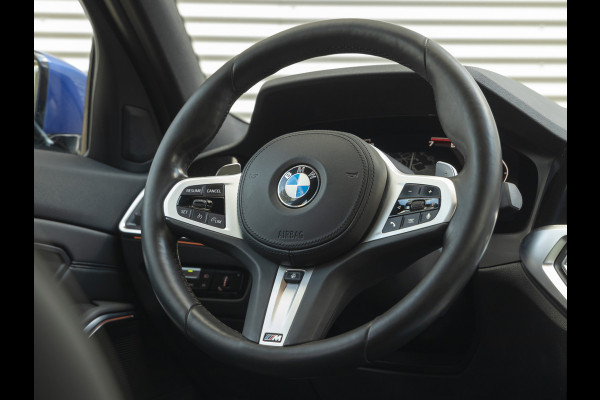 BMW 3-serie 330i M-Sport - M-Sportdifferentieel - Camera - Hifi - Stoel + Stuurwielverwarming