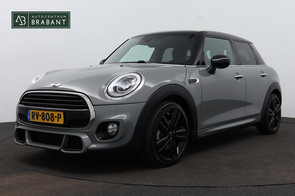 MINI Mini 1.5 Cooper Serious Business JCW-Pakket (NL-auto, Goed OnderH, Navi, Parkeersensoren, Climate Con, Cruise Con, Etc)