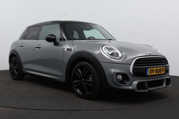 MINI Mini 1.5 Cooper Serious Business JCW-Pakket (NL-auto, Goed OnderH, Navi, Parkeersensoren, Climate Con, Cruise Con, Etc)