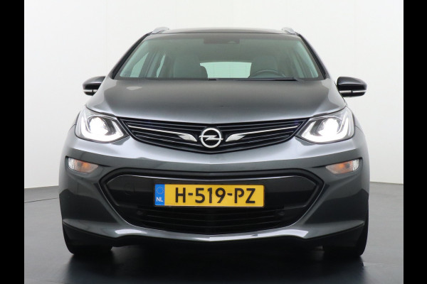 Opel Ampera-E €14.795,-na subsidie 204pk 65 kWh NW Accupakket Navi Xenon WiFi-vb. Carplay Android Pdc-v+a Dodehoek Ecc Apps Bordherkenning Cru ParkeerSensoren Voicecommand Connected-Service Multimedia WiFi voorber. bereik tot 505km origin.NLse auto 1e eigenaar Dealer onderhouden