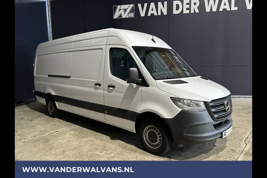 Mercedes-Benz Sprinter 317 CDI 170pk L3H2 Euro6 Airco | Camera | Navigatie | Chauffeursstoel Parkeersensoren, Bijrijdersbank