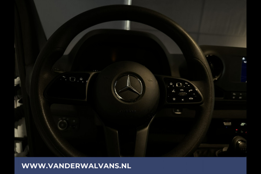 Mercedes-Benz Sprinter 317 CDI 170pk L3H2 Euro6 Airco | Camera | Navigatie | Chauffeursstoel Parkeersensoren, Bijrijdersbank