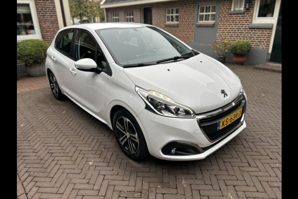 Peugeot 208 1.2 PT 5-drs. Navi, LMV, Trekhaak afn, 1e Eigenaar, 49 dkm!