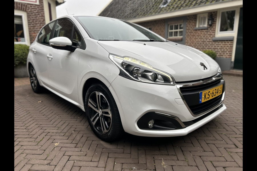 Peugeot 208 1.2 PT 5-drs. Navi, LMV, Trekhaak afn, 1e Eigenaar, 49 dkm!