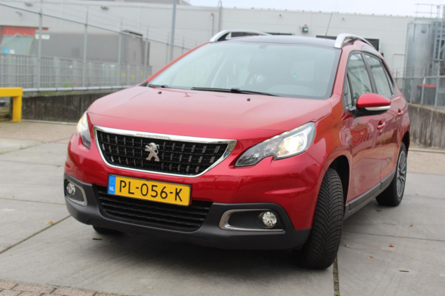 Peugeot 2008 1.2 PureTech Blue Lion NAP AUTOMAAT PANORAMA NAVI AIRCO CRUISE TREKHAAK ETC