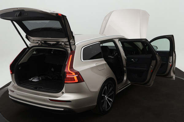 Volvo V60 BWJ 2023 / 2.0 T6 350PK Recharge AWD Core Bright | CLIMA | CAMERA A | NAVI | CRUISE | STOEL VERW. | STUURWIEL VERW. |