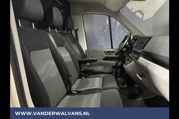 Volkswagen Crafter 2.0 TDI 141pk L3H3 L2H2 Euro6 Airco | Camera | 3000kg Trekhaak | Apple Carplay Android Auto, Parkeersensoren, Bijrijdersbank