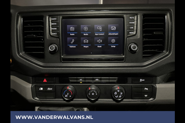 Volkswagen Crafter 2.0 TDI 141pk L3H3 L2H2 Euro6 Airco | Camera | 3000kg Trekhaak | Apple Carplay Android Auto, Parkeersensoren, Bijrijdersbank