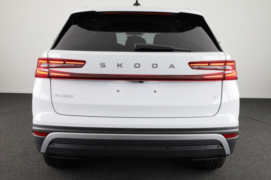 Škoda Kodiaq Business Edition 1.5 TSI PHEV 204 pk 6 versn. DSG | Zwart Leder | Comfort Pakket | Led Matrix | Panoramadak | 20" | Canoton Sound | Winter pakket | 360° camera