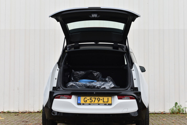 BMW i3 Basis 120Ah 42 kWh | Stoelverwarming | Achteruitrij camera | Cruise control |